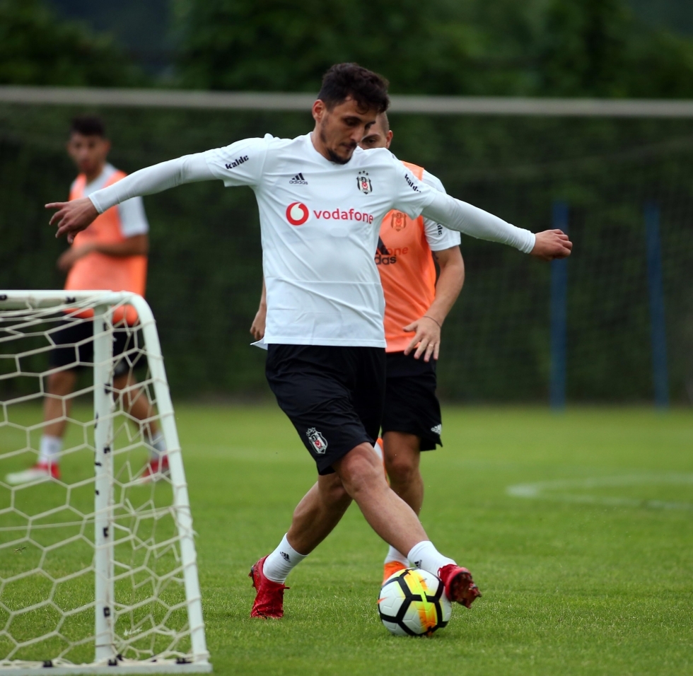 Beşiktaş yeni sezon hazırlıklarına başladı! İşte antrenmandan kareler... - Görsel 9