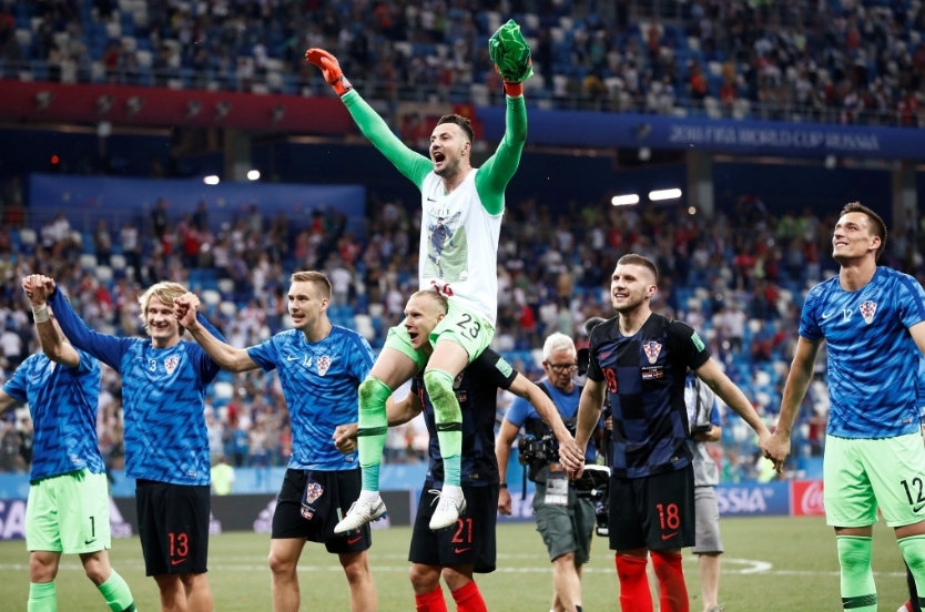 Domagoj Vida Subasic'i yere düşürdü - Görsel 1