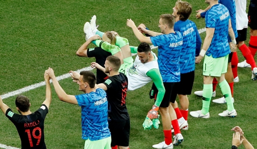 Domagoj Vida Subasic'i yere düşürdü - Görsel 2