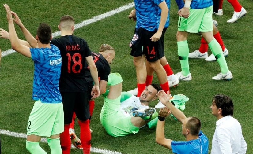 Domagoj Vida Subasic'i yere düşürdü - Görsel 4
