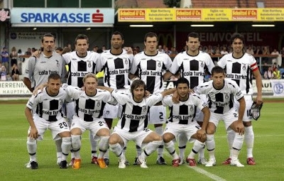 Beşiktaş’ın 2018-2019 sezonu formaları, Çarşamba günü tanıtılacak. Peki son 10 sezonun formaları nasıldı? İşte o formalar  - Görsel 1