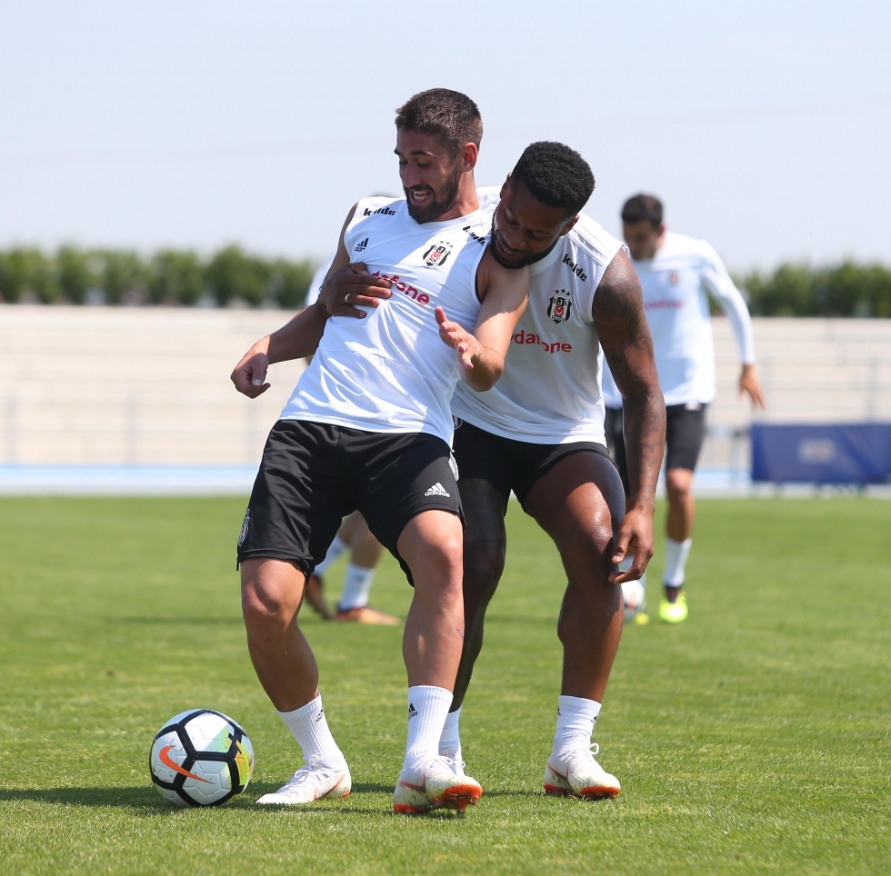 Beşiktaş Slovakya'da yeni sezon hazırlıklarını sürdürüyor. İşte antrenmandan kareler - Görsel 14