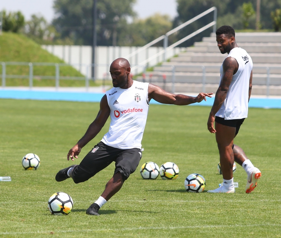 Beşiktaş Slovakya'da yeni sezon hazırlıklarını sürdürüyor. İşte antrenmandan kareler - Görsel 17