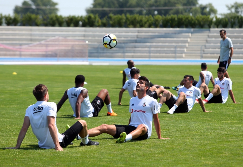 Beşiktaş Slovakya'da yeni sezon hazırlıklarını sürdürüyor. İşte antrenmandan kareler - Görsel 5