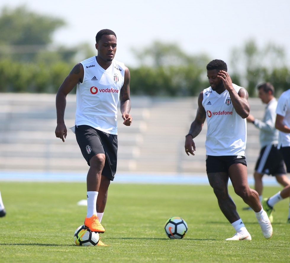 Beşiktaş Slovakya'da yeni sezon hazırlıklarını sürdürüyor. İşte antrenmandan kareler - Görsel 6