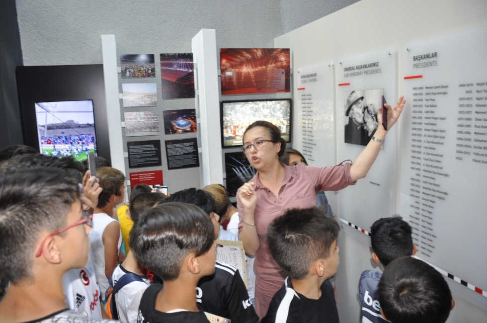 Geleceğin KaraKartalları Beşiktaş JK Müzesini ziyaret etti - Görsel 3