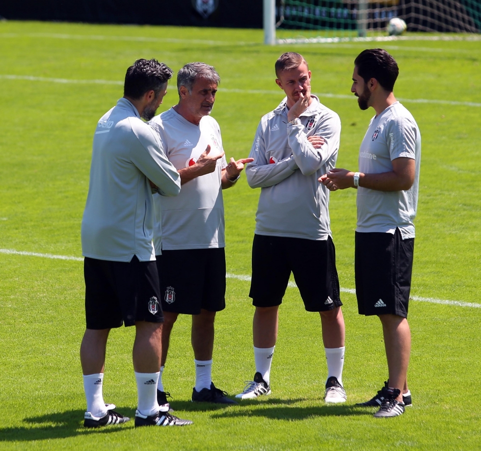 Beşiktaş'ın sabah antrenmanından kareler - Görsel 11