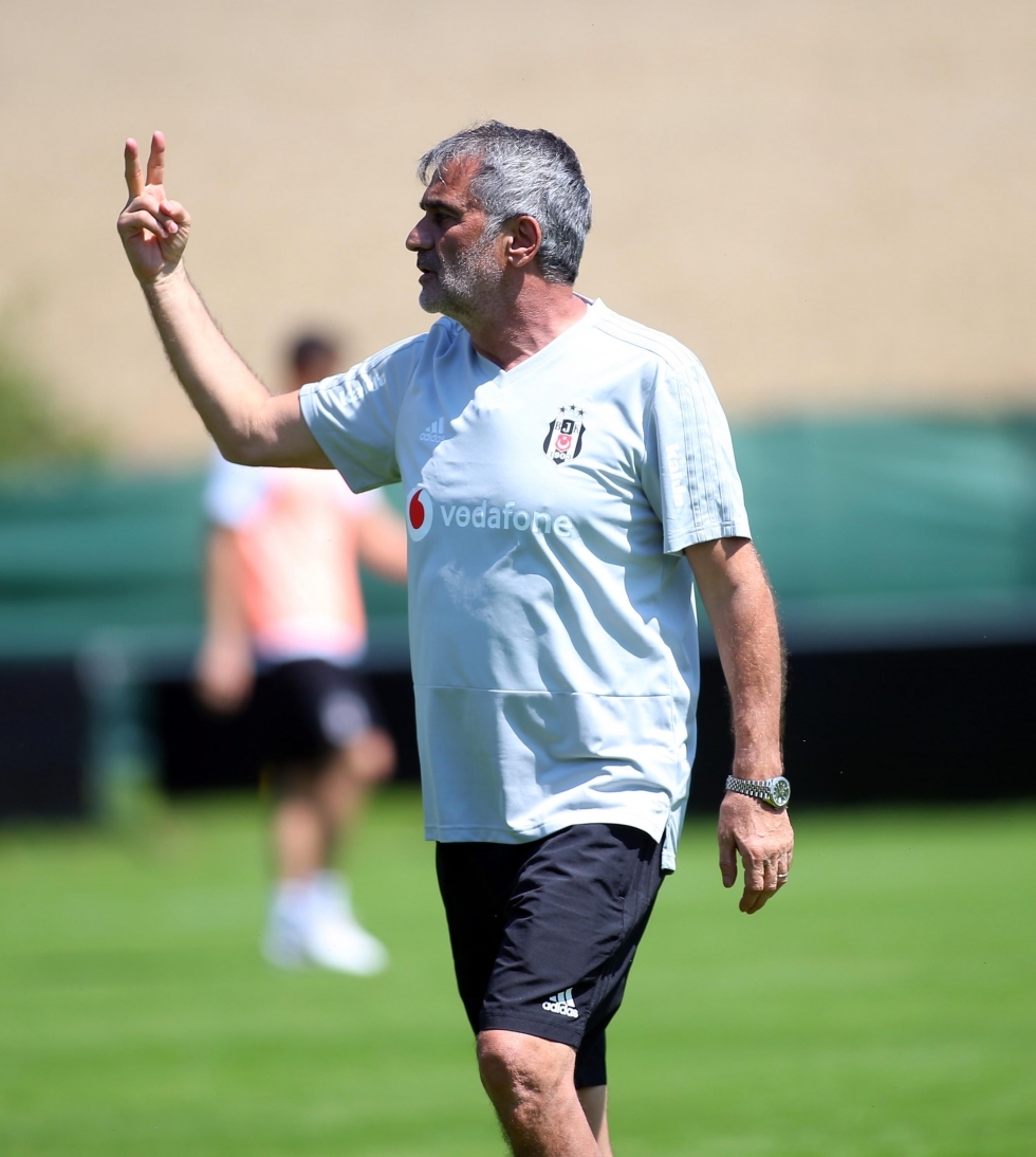 Beşiktaş'ın sabah antrenmanından kareler - Görsel 17