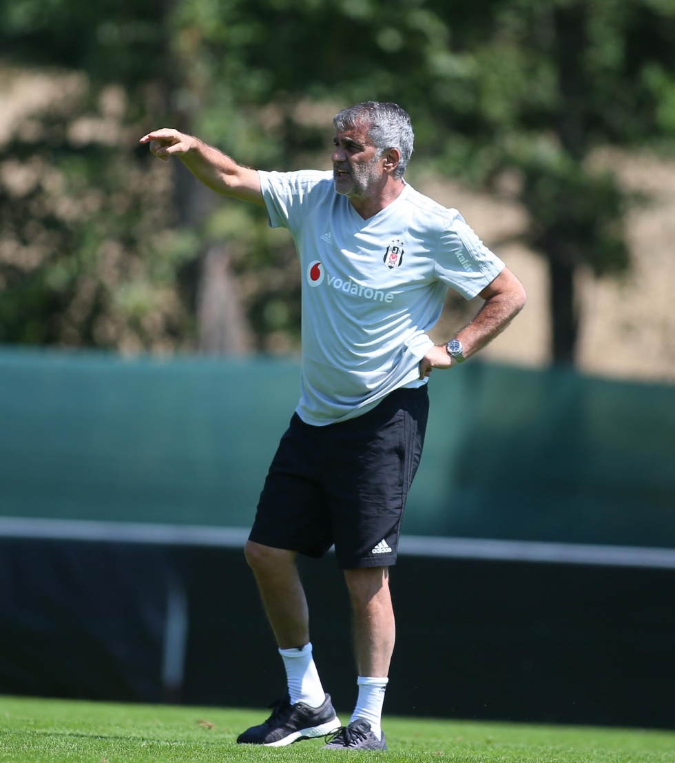 Beşiktaş'ın sabah antrenmanından kareler - Görsel 18