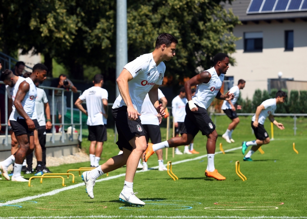 Beşiktaş'ın sabah antrenmanından kareler - Görsel 20