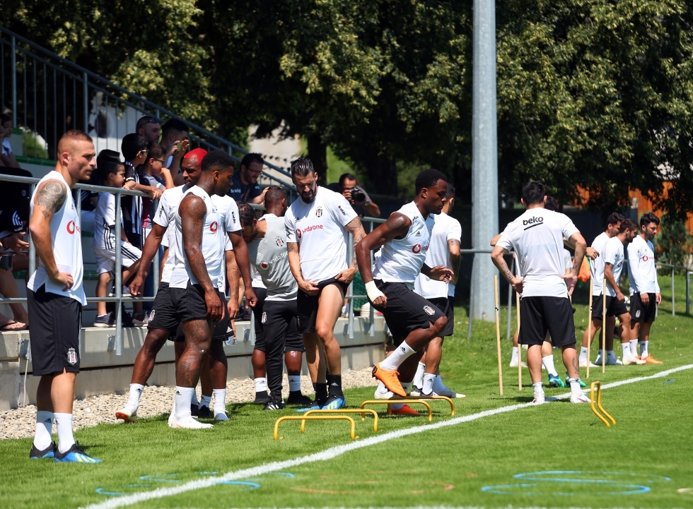 Beşiktaş'ın sabah antrenmanından kareler - Görsel 24