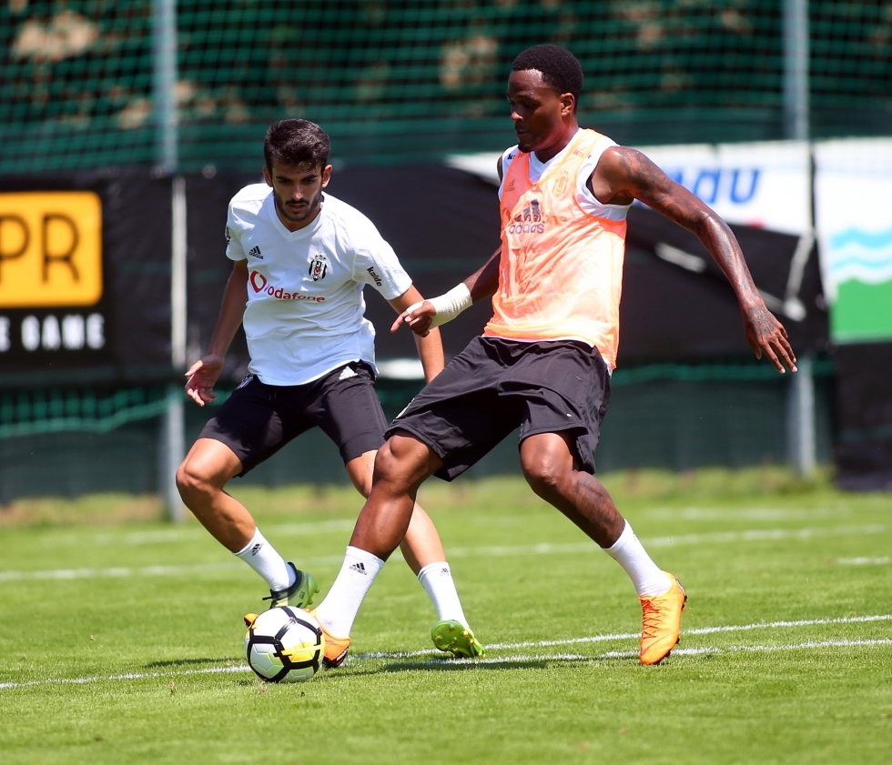 Beşiktaş'ın sabah antrenmanından kareler - Görsel 8