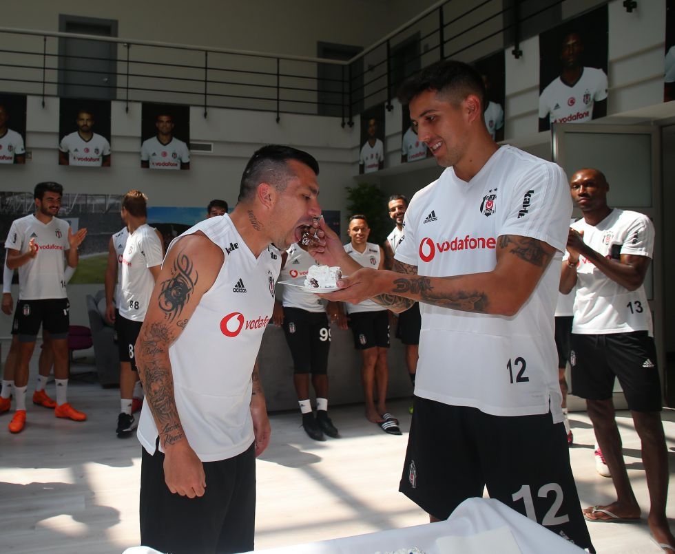 Gary Medel’in doğum günü kutlandı - Görsel 10