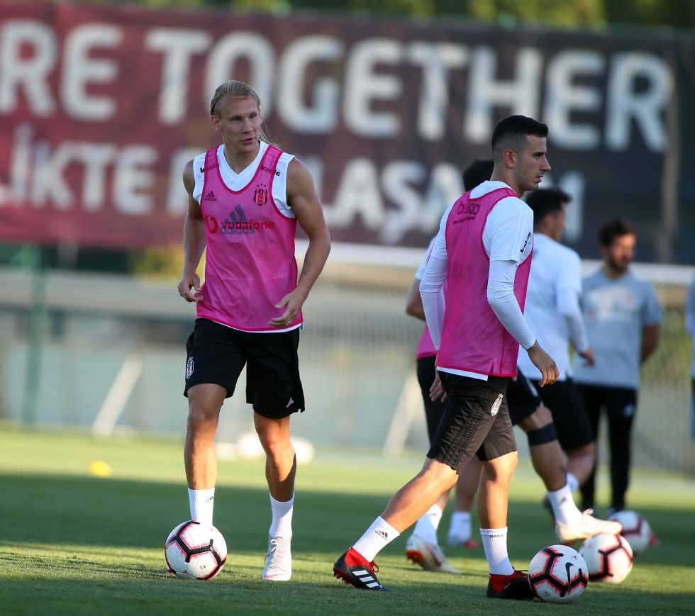 Takımda keyifler yerinde! İşte antrenmandan kareler - Görsel 8