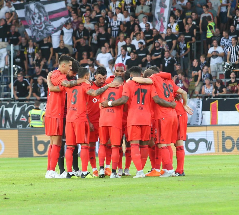 İşte LASK Linz - Beşiktaş mücadelesinin ilk yarısından kareler - Görsel 19