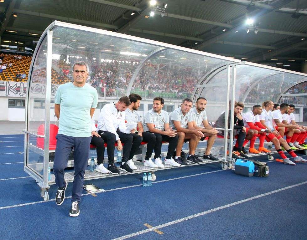 İşte LASK Linz - Beşiktaş mücadelesinin ilk yarısından kareler - Görsel 20