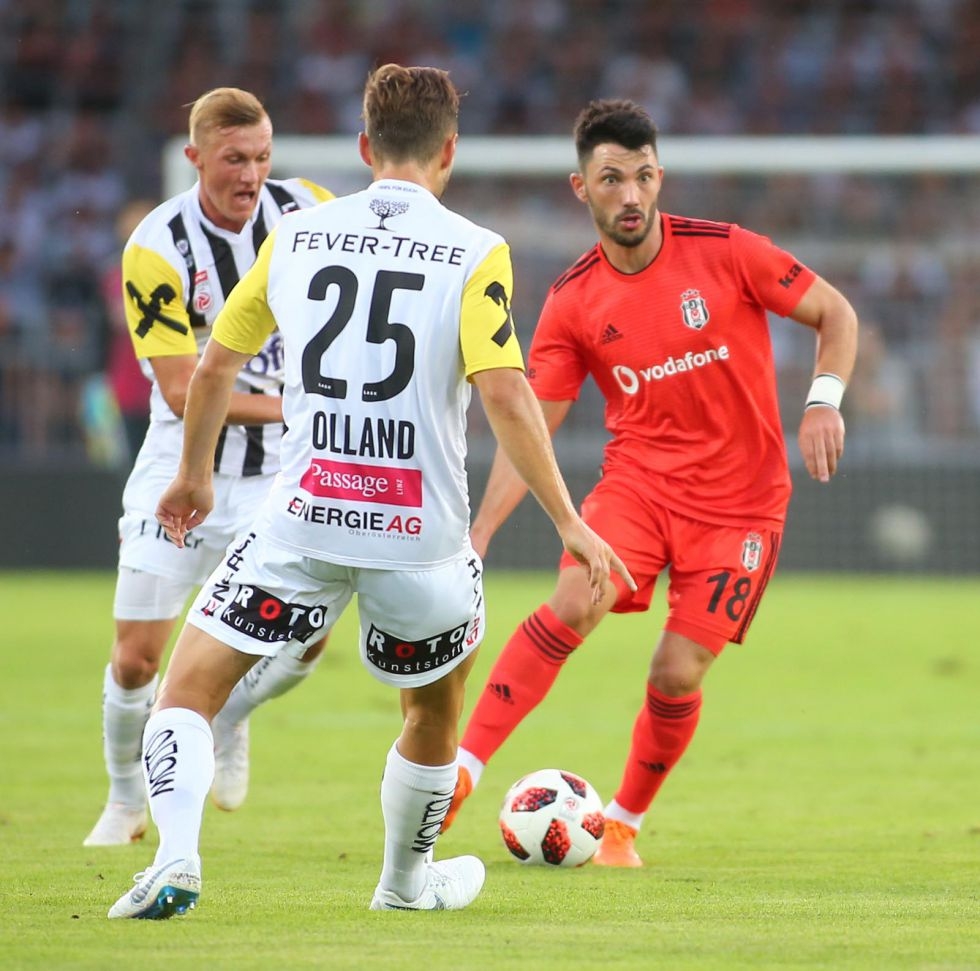 İşte LASK Linz - Beşiktaş mücadelesinin ilk yarısından kareler - Görsel 3