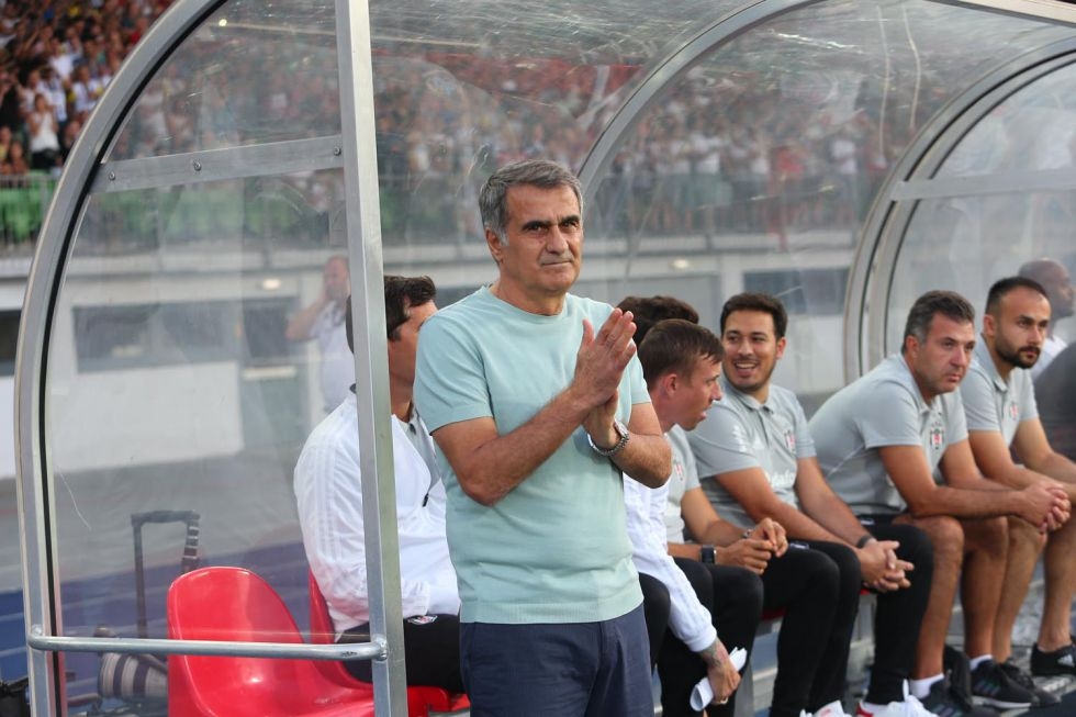 İşte LASK Linz - Beşiktaş mücadelesinin ilk yarısından kareler - Görsel 4