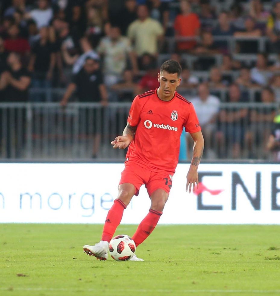 İşte LASK Linz - Beşiktaş mücadelesinin ilk yarısından kareler - Görsel 9