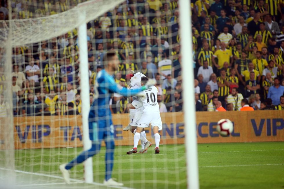 Fenerbahçe Beşiktaş derbisinden kareler - Görsel 14