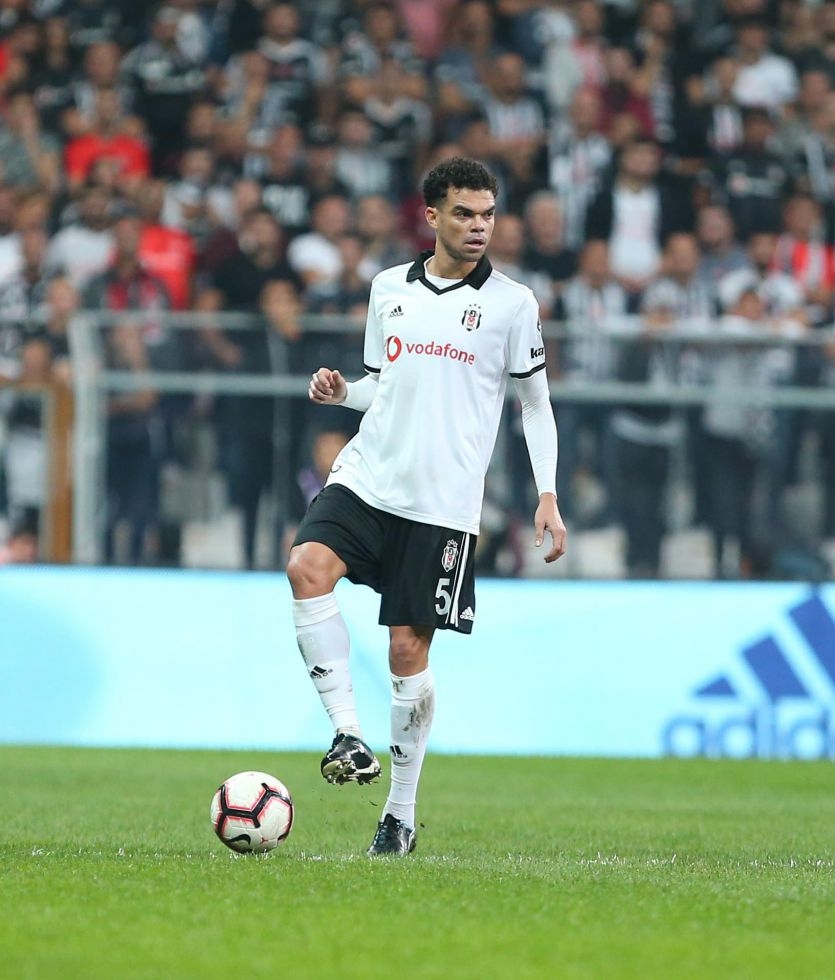 Beşiktaş - Kaysersipor maçının ilk yarısından kareler - Görsel 14