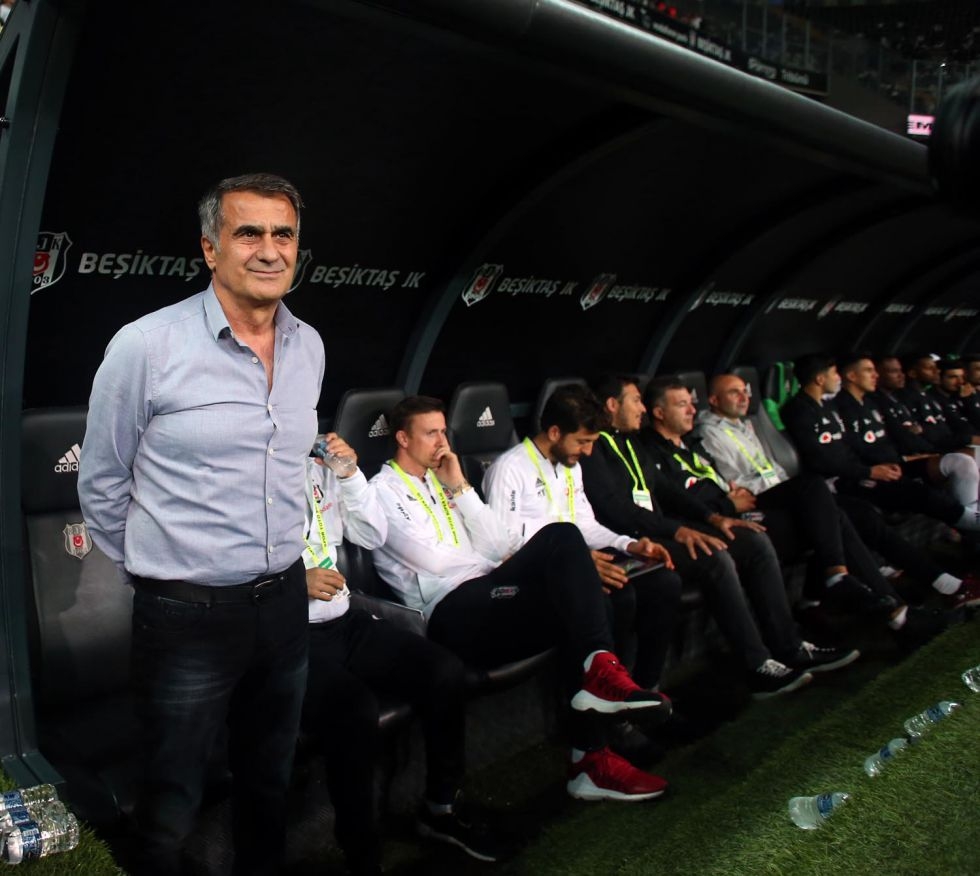 Beşiktaş - Kaysersipor maçının ilk yarısından kareler - Görsel 16