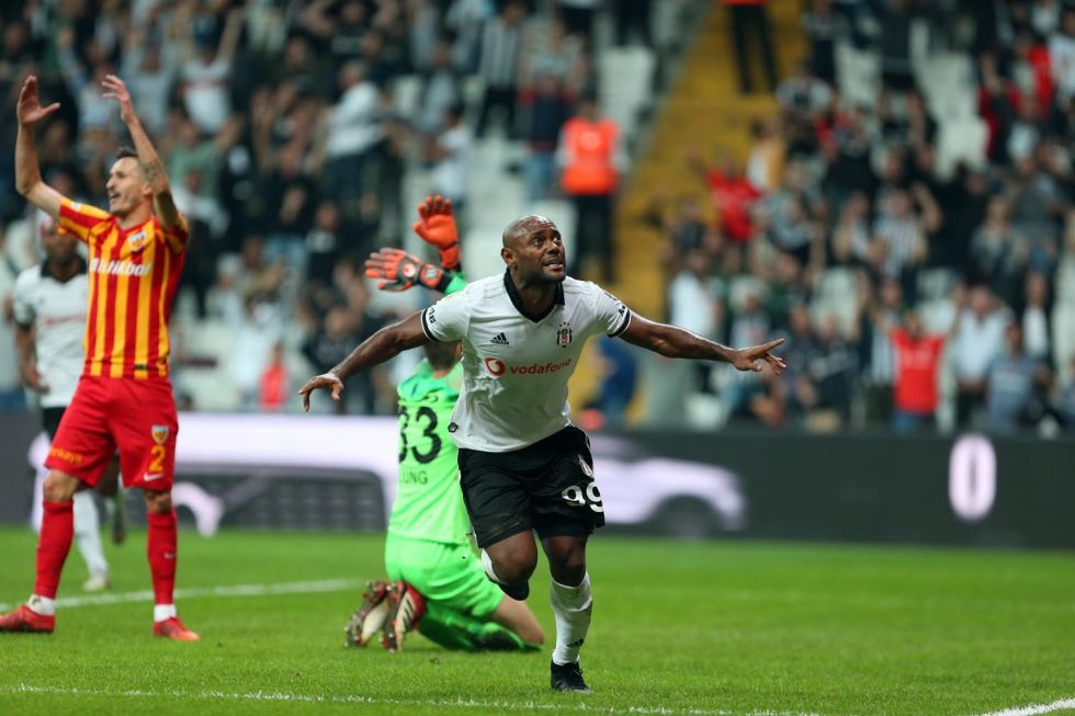 Beşiktaş - Kaysersipor maçının ilk yarısından kareler - Görsel 7