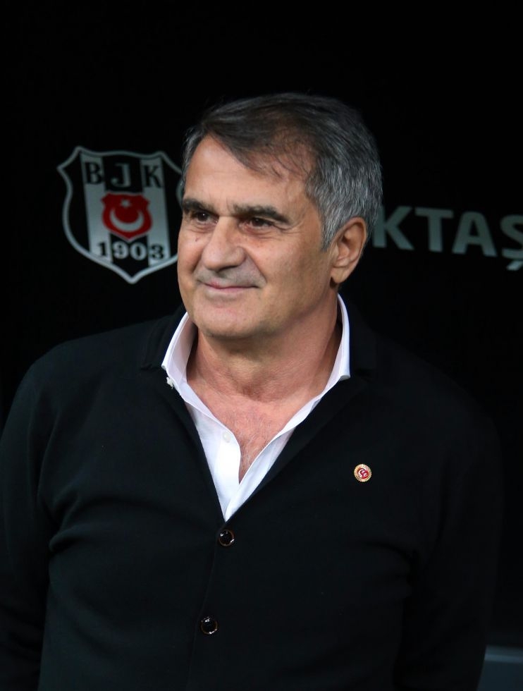 Beşiktaş - Çaykur Rizespor maçının ilk yarısından kareler - Görsel 3