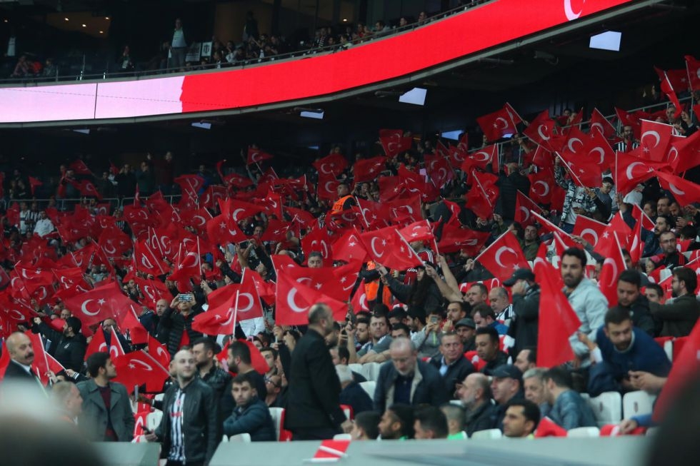 Beşiktaş - Çaykur Rizespor maçının ilk yarısından kareler - Görsel 5