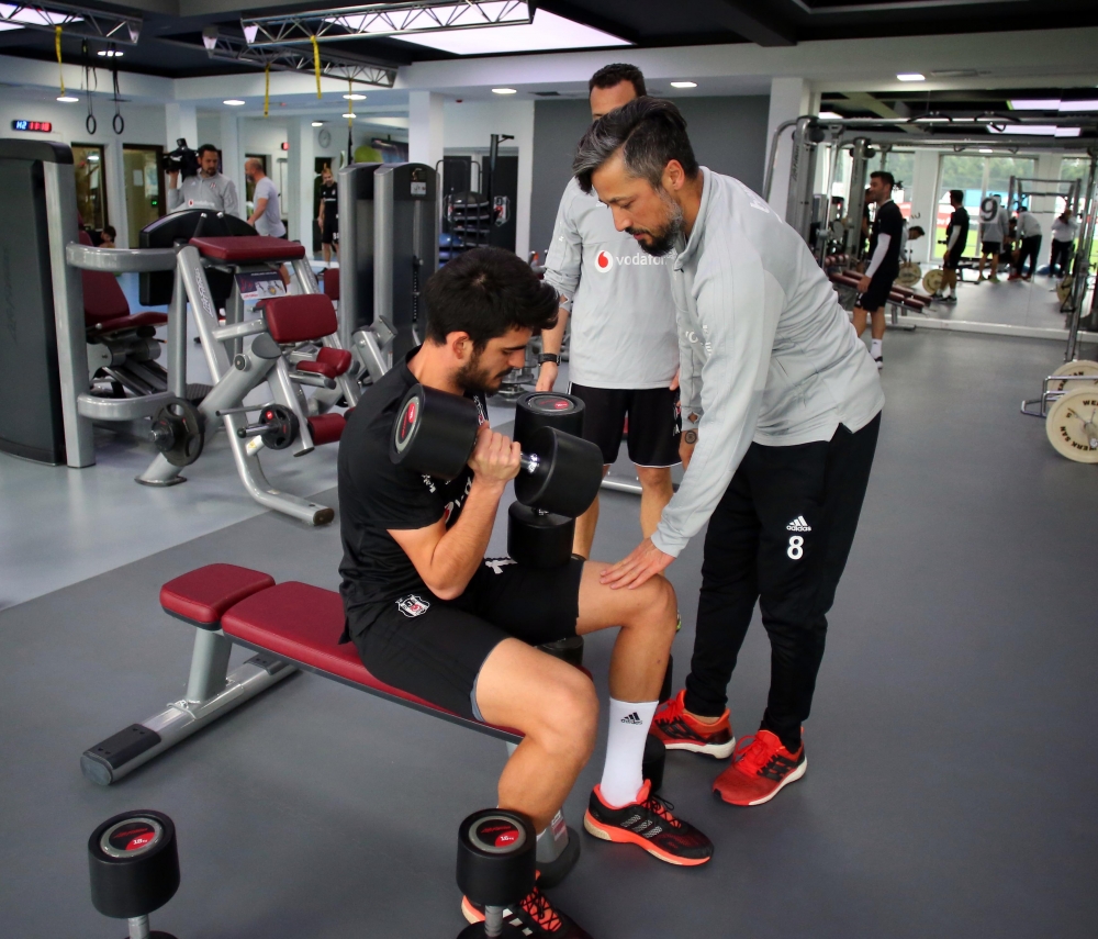 Beşiktaş salonda çalıştı - Görsel 13