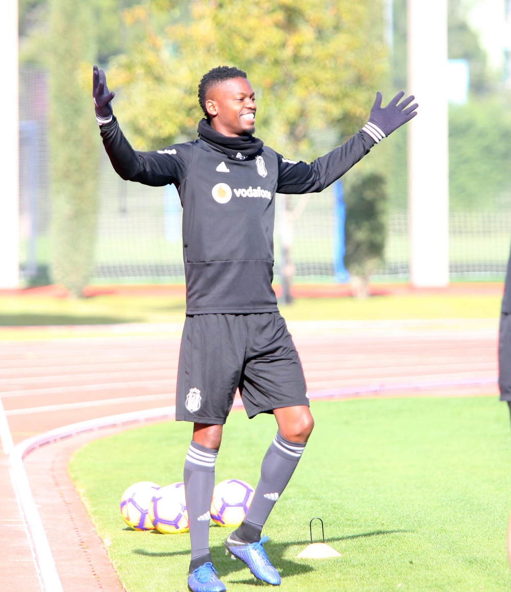 Beşiktaş'ın yeni transferi Mirin ilk antrenmana çıktı - Görsel 1