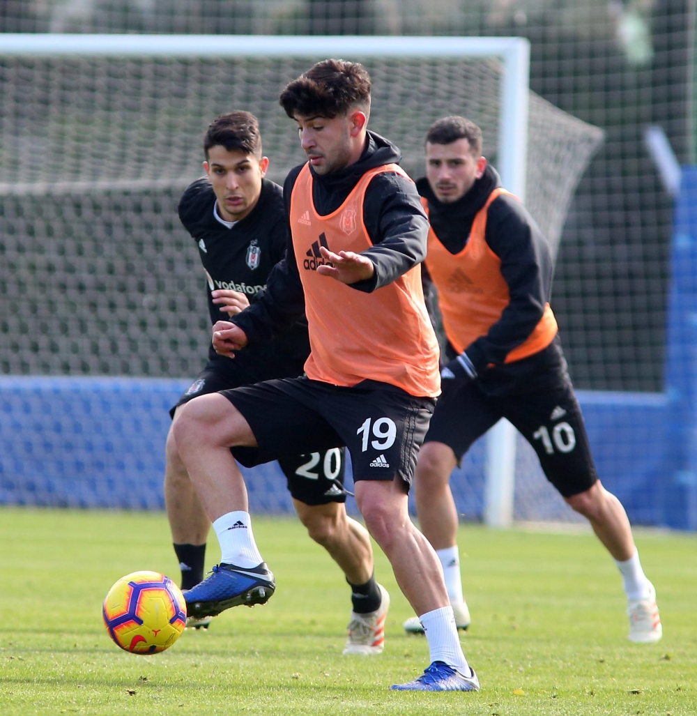 Beşiktaş'ın yeni transferi Mirin ilk antrenmana çıktı - Görsel 21