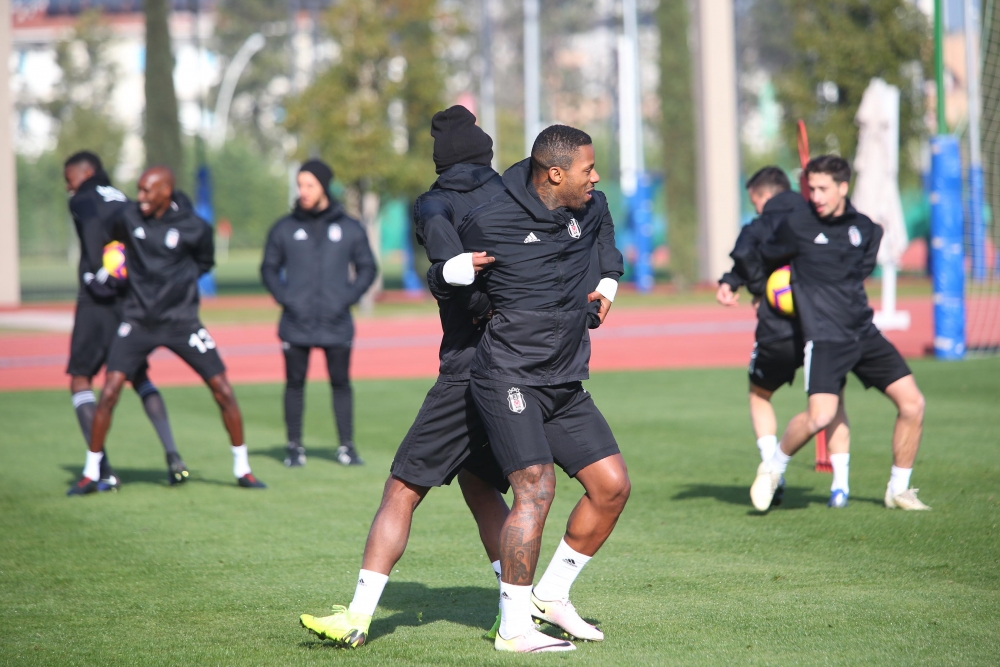 Beşiktaş'ın yeni transferi Mirin ilk antrenmana çıktı - Görsel 26