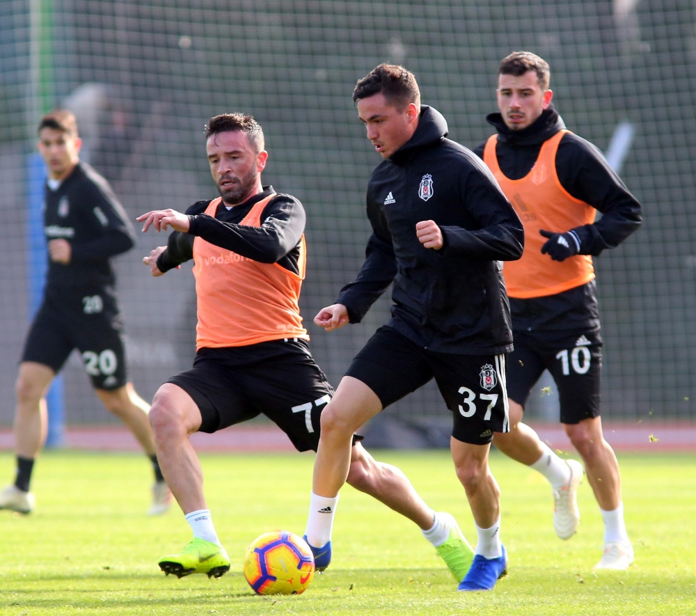 Beşiktaş'ın yeni transferi Mirin ilk antrenmana çıktı - Görsel 30