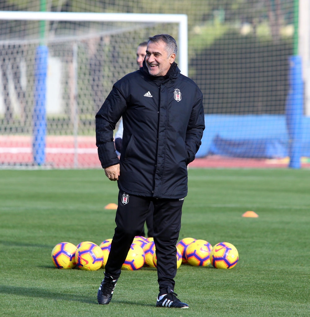 Beşiktaş'ın yeni transferi Mirin ilk antrenmana çıktı - Görsel 37