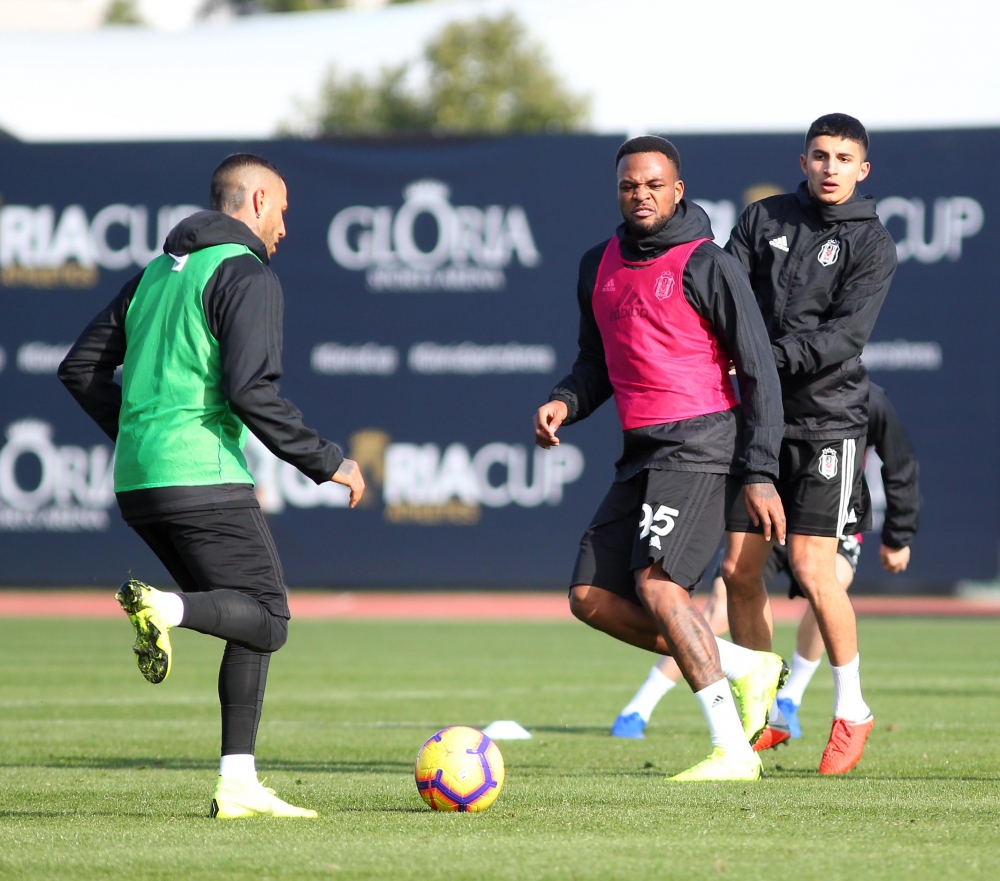 Beşiktaş'ın yeni transferi Mirin ilk antrenmana çıktı - Görsel 41