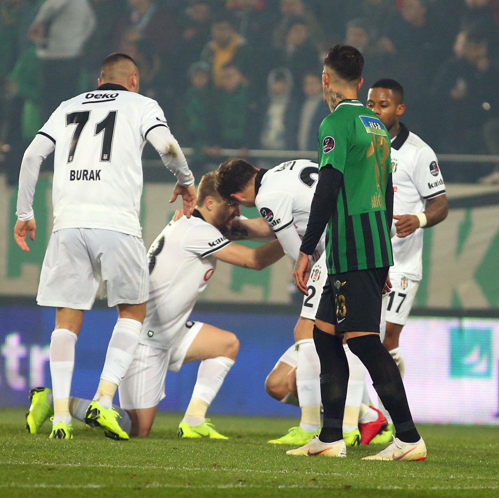 Akhisarspor - Beşiktaş maçının ilk yarısından kareler - Görsel 11