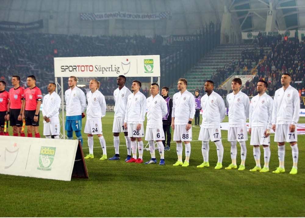 Akhisarspor - Beşiktaş maçının ilk yarısından kareler - Görsel 21