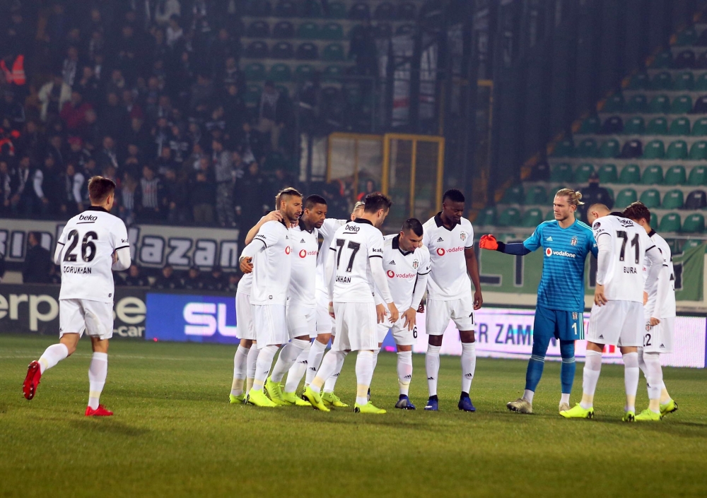 Akhisarspor - Beşiktaş maçının ilk yarısından kareler - Görsel 26