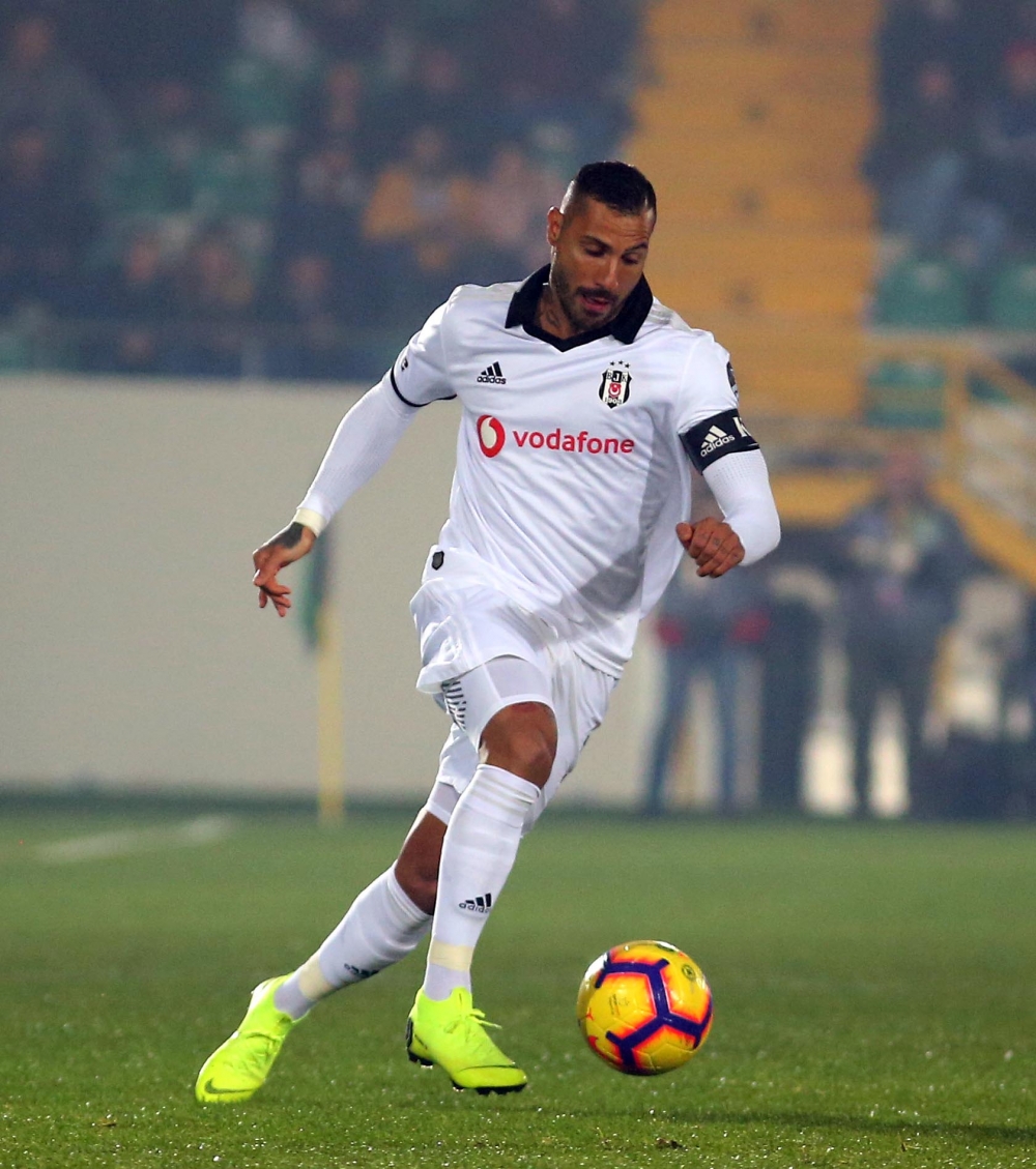 Akhisarspor - Beşiktaş maçının ilk yarısından kareler - Görsel 30