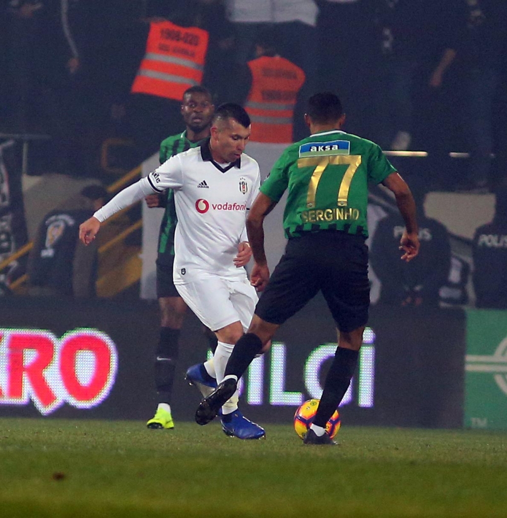 Akhisarspor - Beşiktaş maçının ilk yarısından kareler - Görsel 36