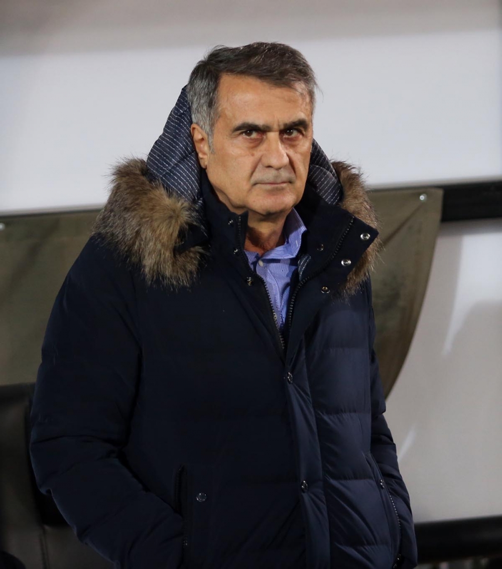 Akhisarspor - Beşiktaş maçının ilk yarısından kareler - Görsel 4