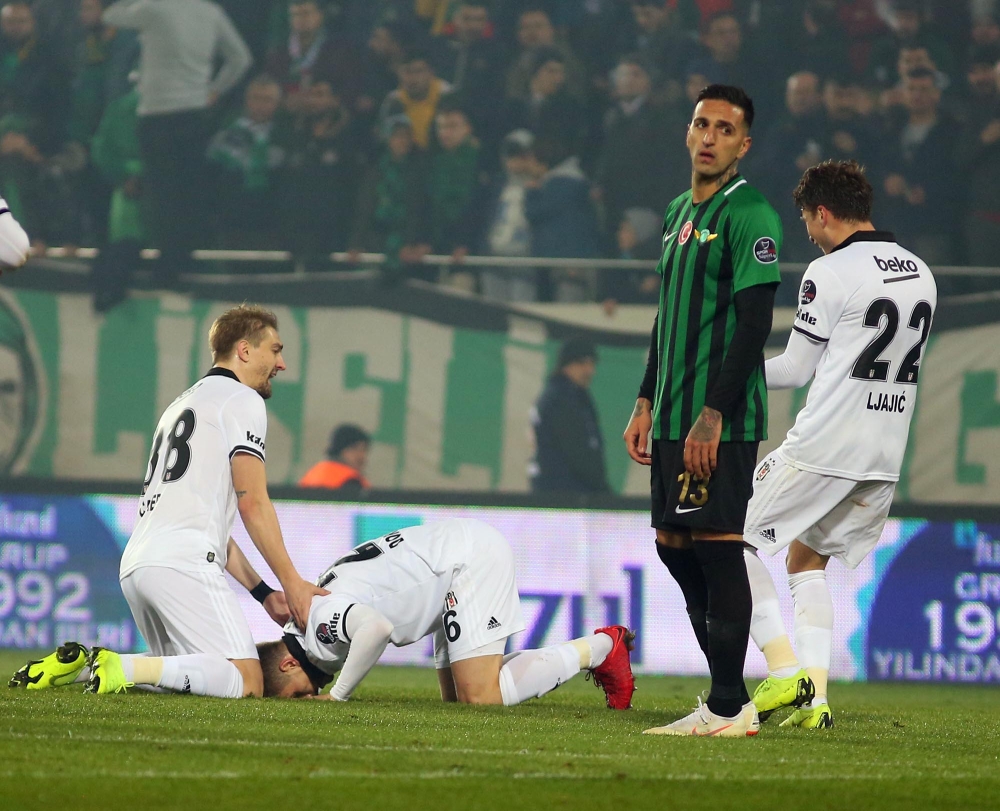 Akhisarspor - Beşiktaş maçının ilk yarısından kareler - Görsel 8