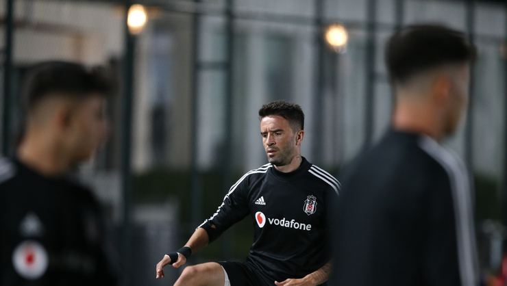 Gökhan Gönül'ün Beşiktaş kariyeri - Görsel 3