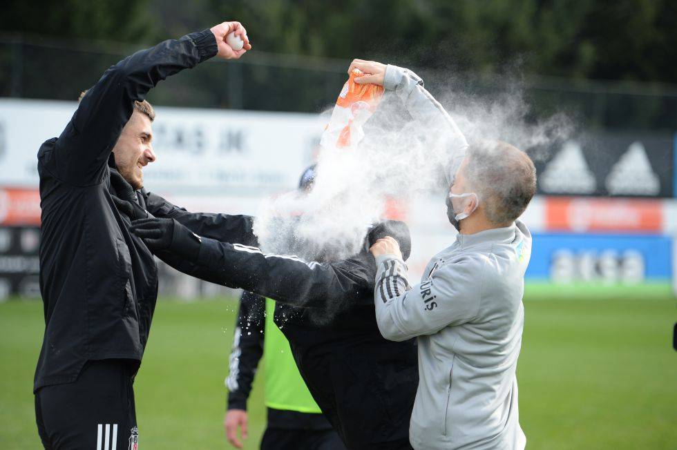 N'Koudou'ya unlu, yumurtalı kutlama - Görsel 3