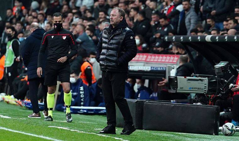 Mehmet Demirkol: "Beşiktaş orta sahası sabırla Pjanic’in sürekli dolaşıp boşa çıkmasıyla..." - Görsel 1