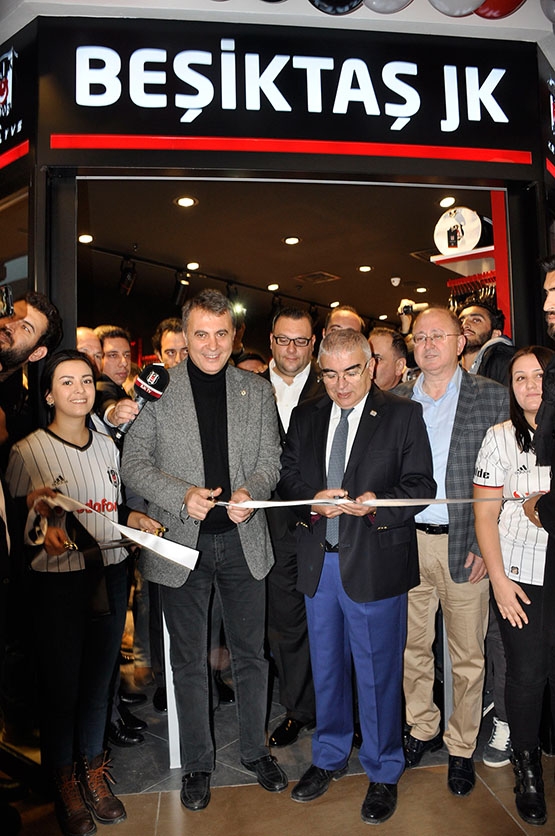 Fikret Orman, yeni Kartal Yuvası mağazasını açtı! - Görsel 14