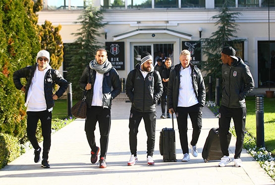 Beşiktaş D.Kiev maçı için yola çıktı - Görsel 3