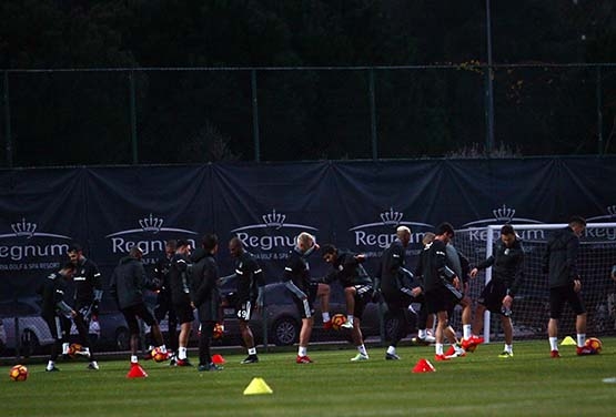 Beşiktaş Kampta | Ryan Babel'in ilk antrenmanından kareler - Görsel 12