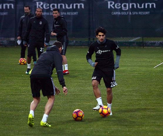 Beşiktaş Kampta | Ryan Babel'in ilk antrenmanından kareler - Görsel 9